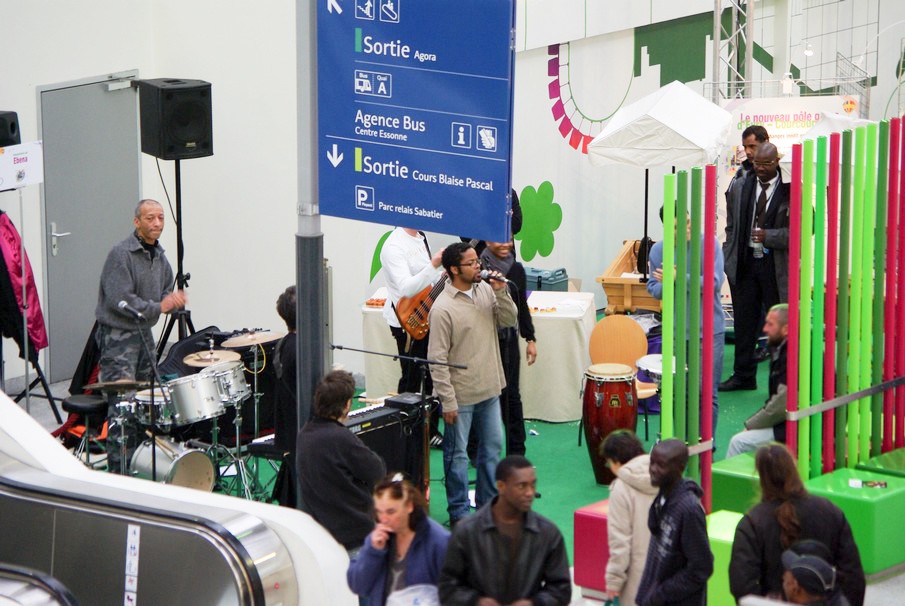 Evry Daily Photo - Concert Ebena Inauguration Gare Evry Centre 171.jpg